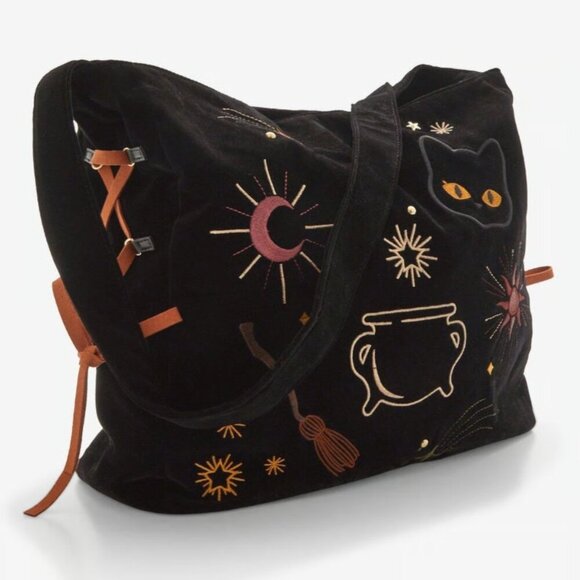 NEW DISNEY Her Universe Hocus Pocus Velvet Crossbody Black Satchel Bag - Picture 2 of 4